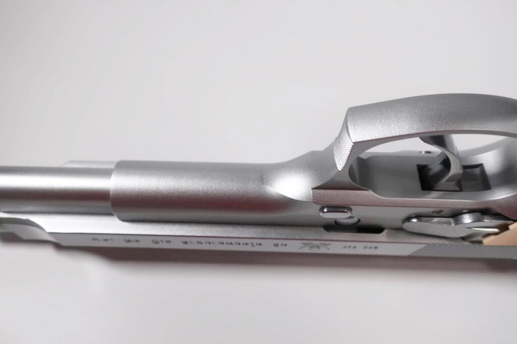 KSCの新しいソードカトラスはまさにプロフェッショナルのための